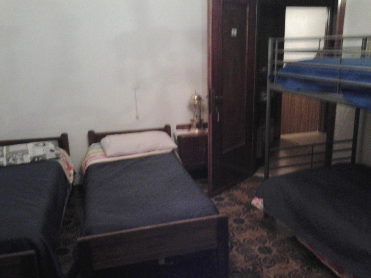 Lontani Da Casa Panzió Borgofranco d'Ivrea Kültér fotó